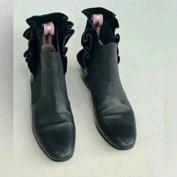Dahlia Selva designer booties made in Italy size 6 leather with suede  ruffle - Picture 1 of 8
